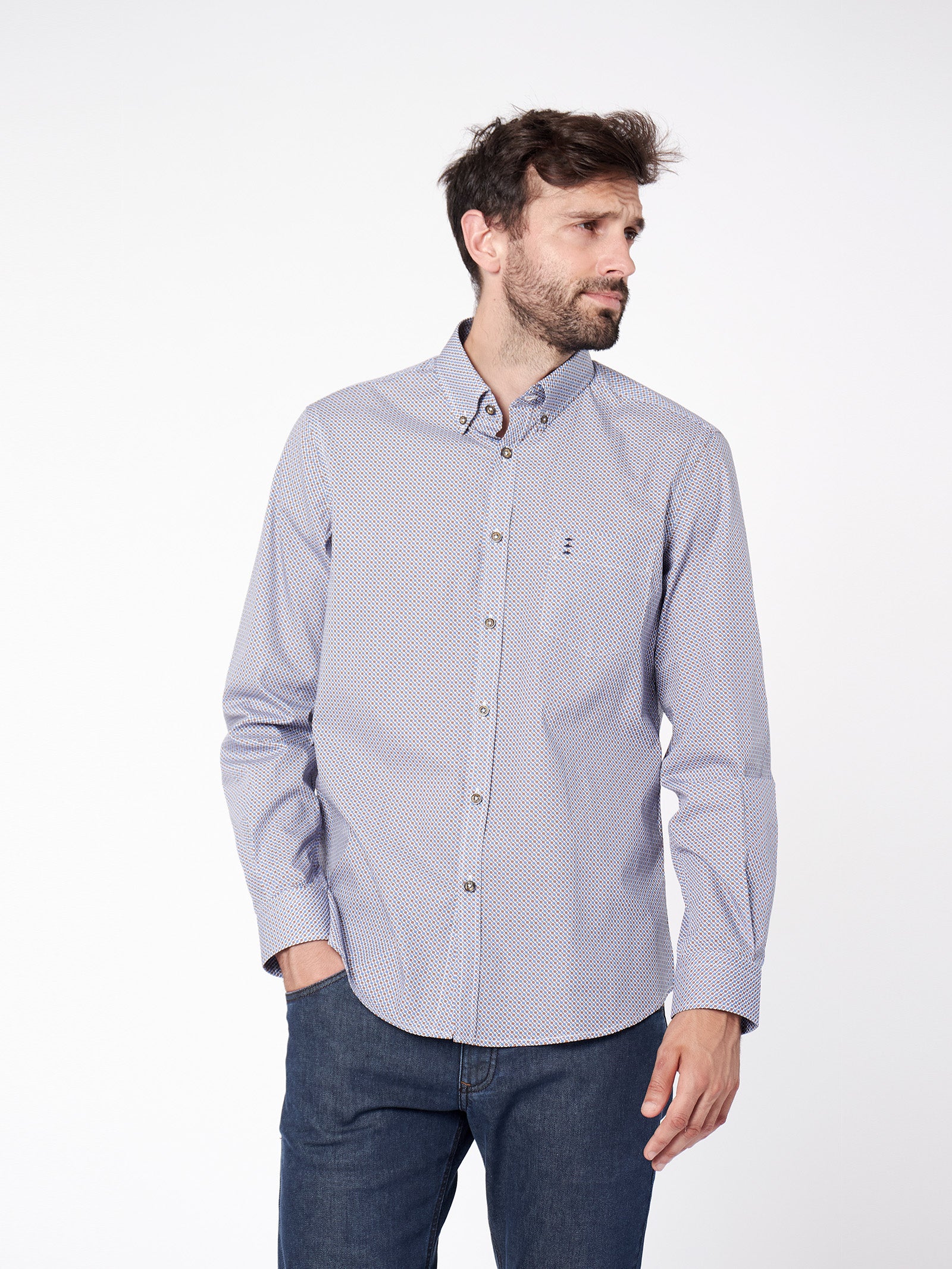 Regular fit shirt with micro spheres
