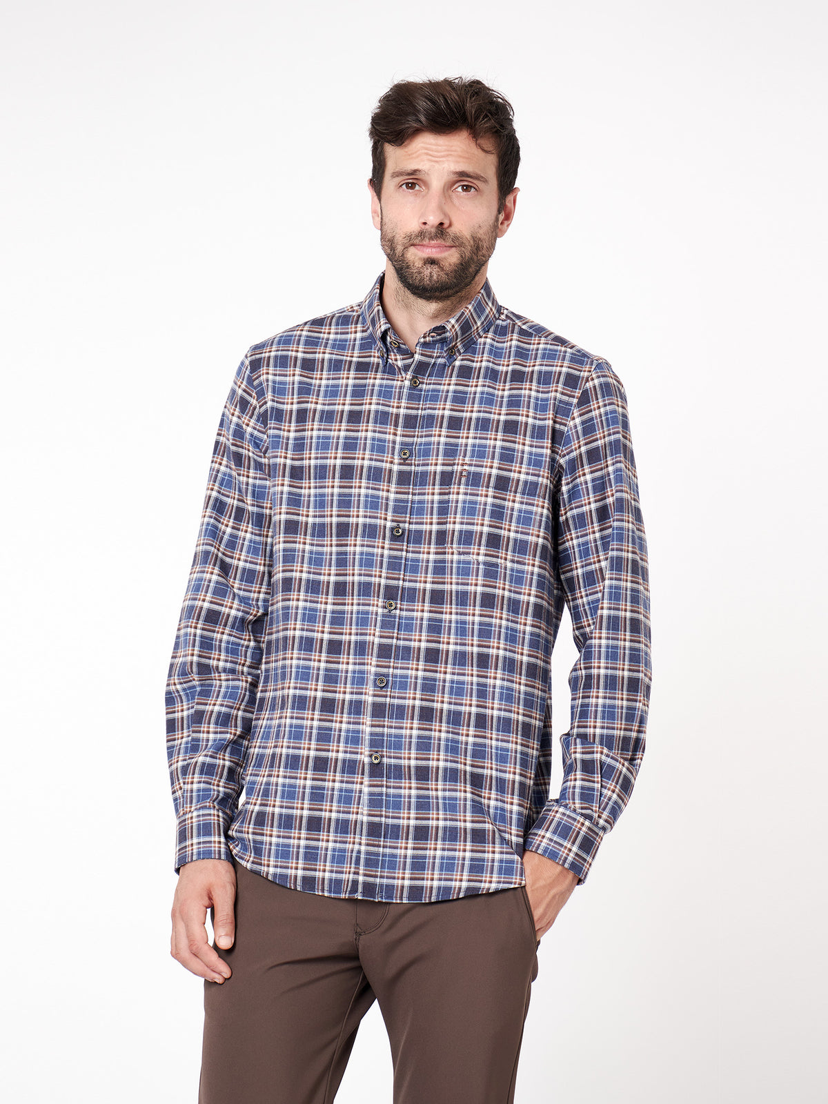 Camisa regular fit cuadros con bolsillo