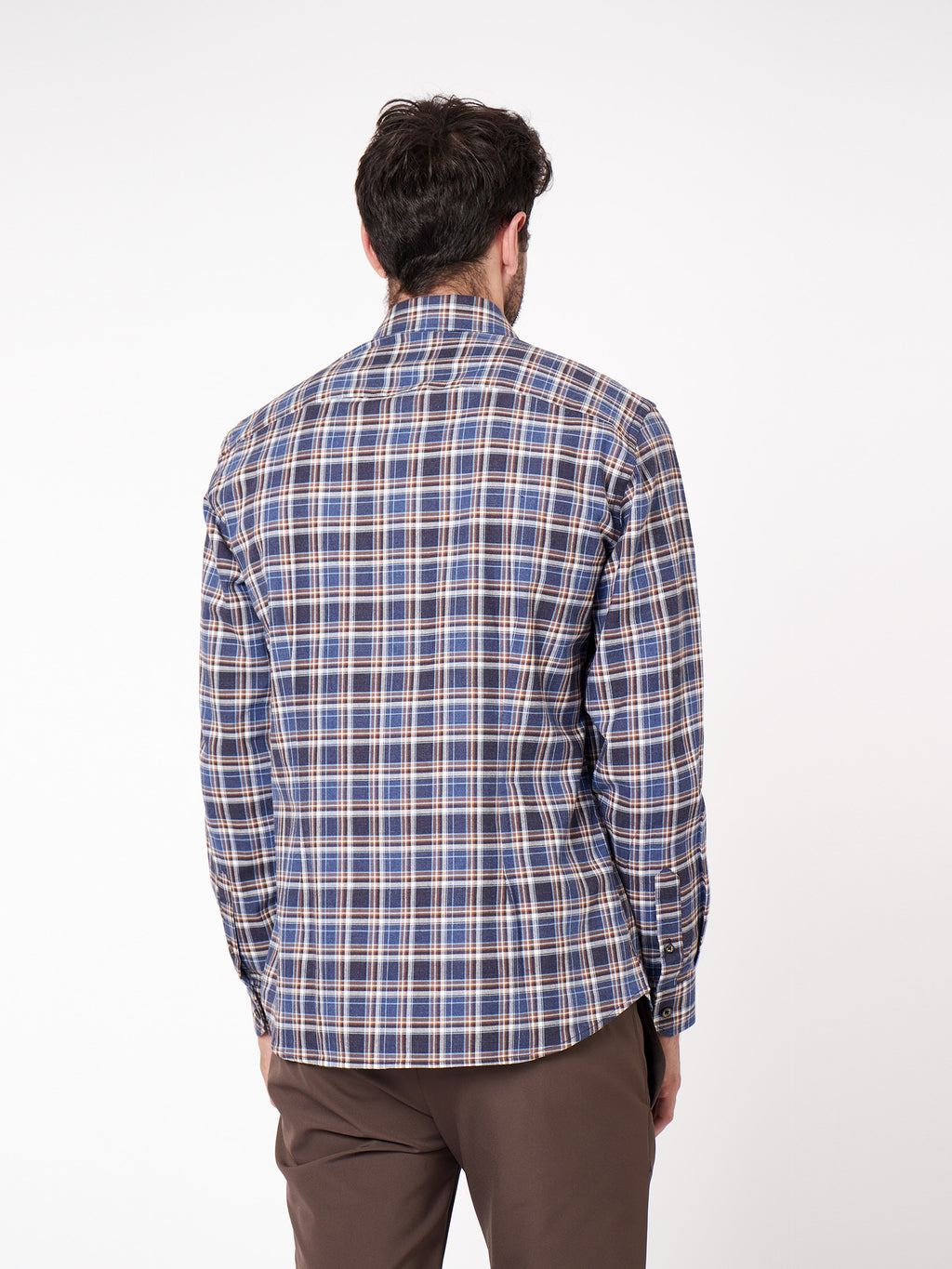 Camisa regular fit cuadros con bolsillo