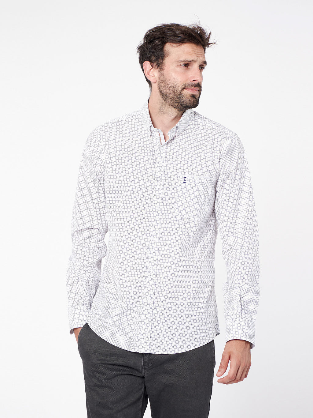 Camisa estampada detalles regular fit