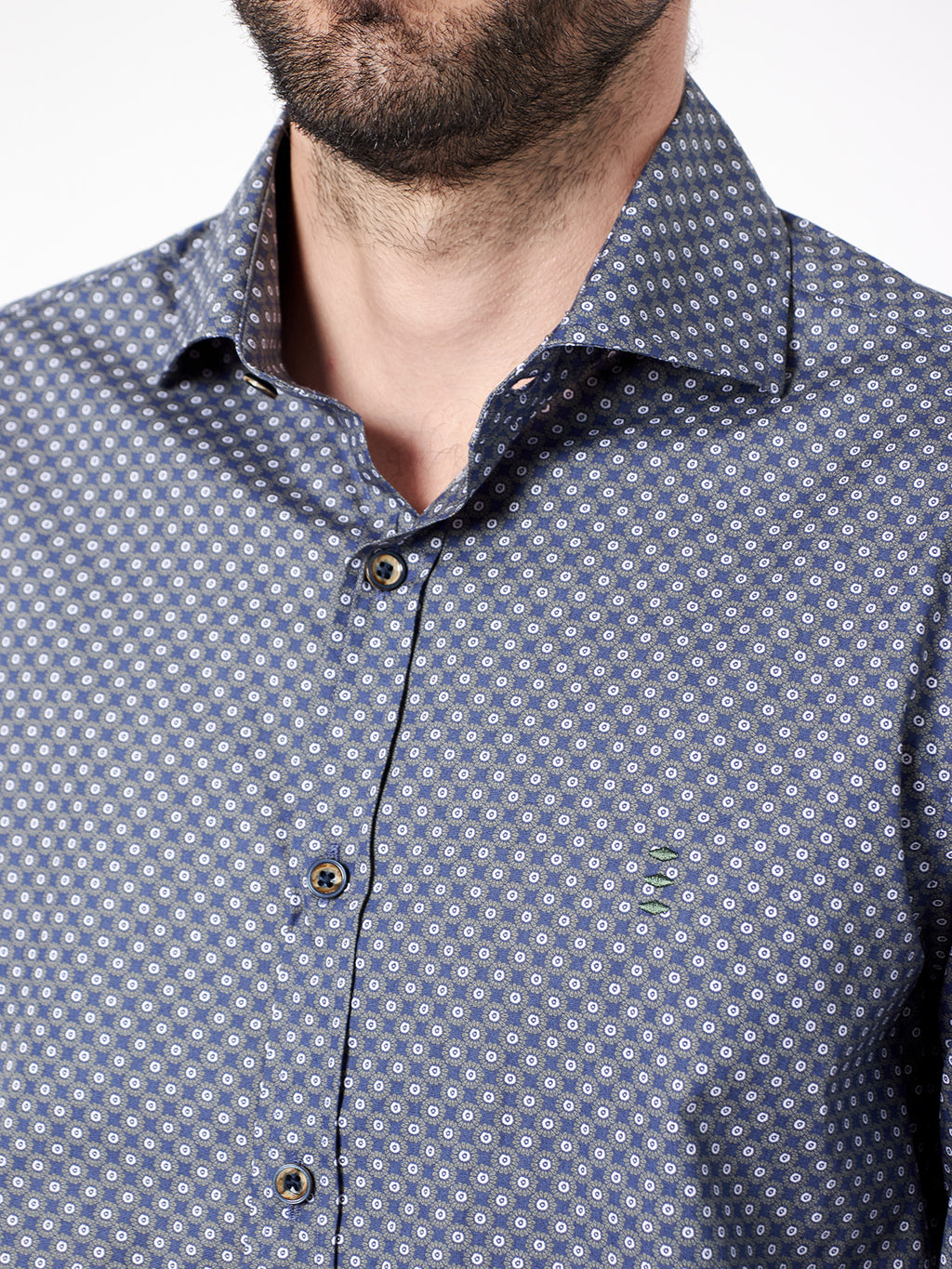 Camisa con estampado botánico slim fit