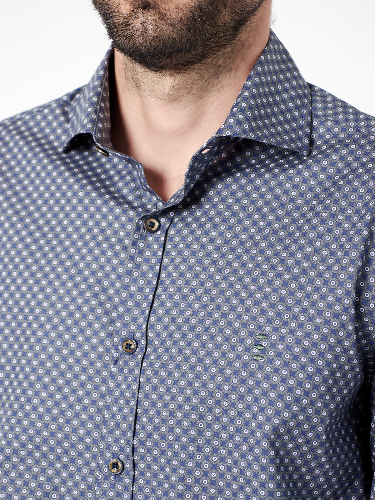 Camisa con estampado botánico slim fit