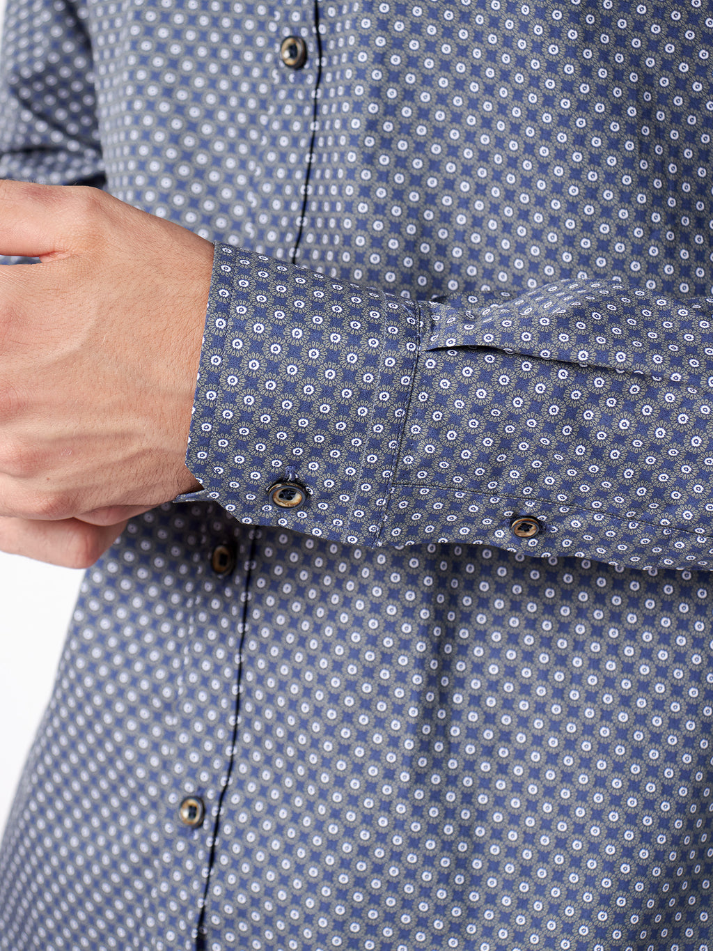 Camisa con estampado botánico slim fit