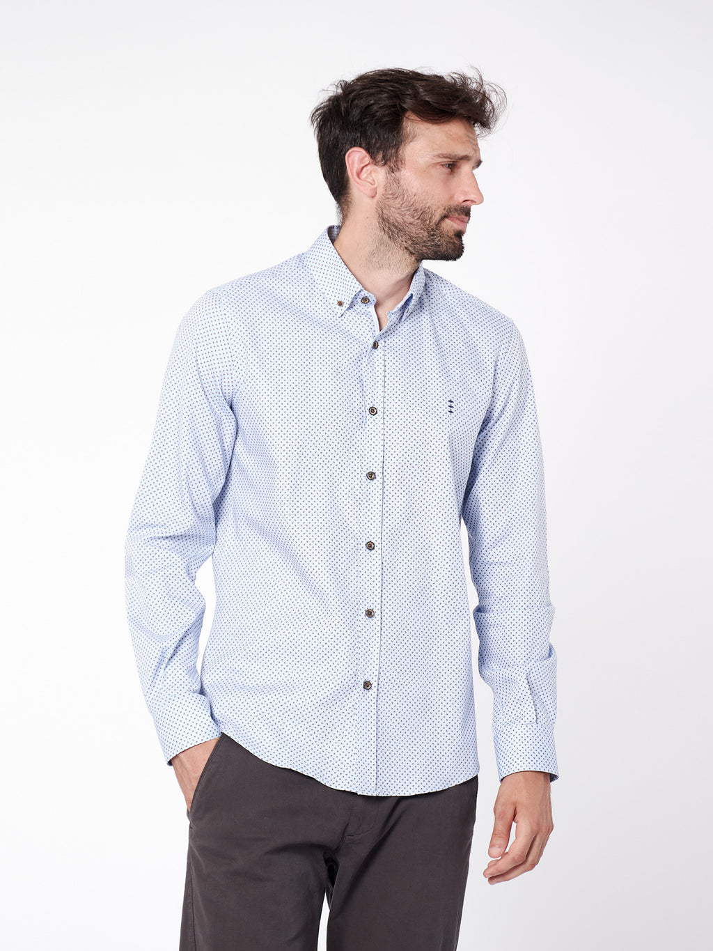 Camisa bicolor estampada con detalles slim fit