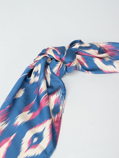 Pañuelo con estampado ikat