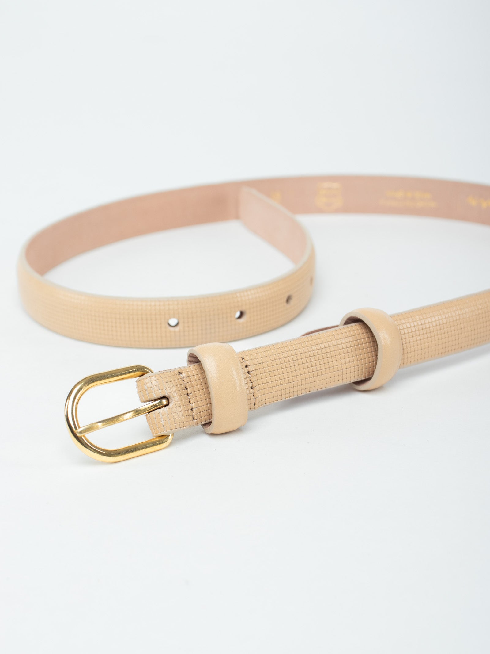 Cinturón piel grabada