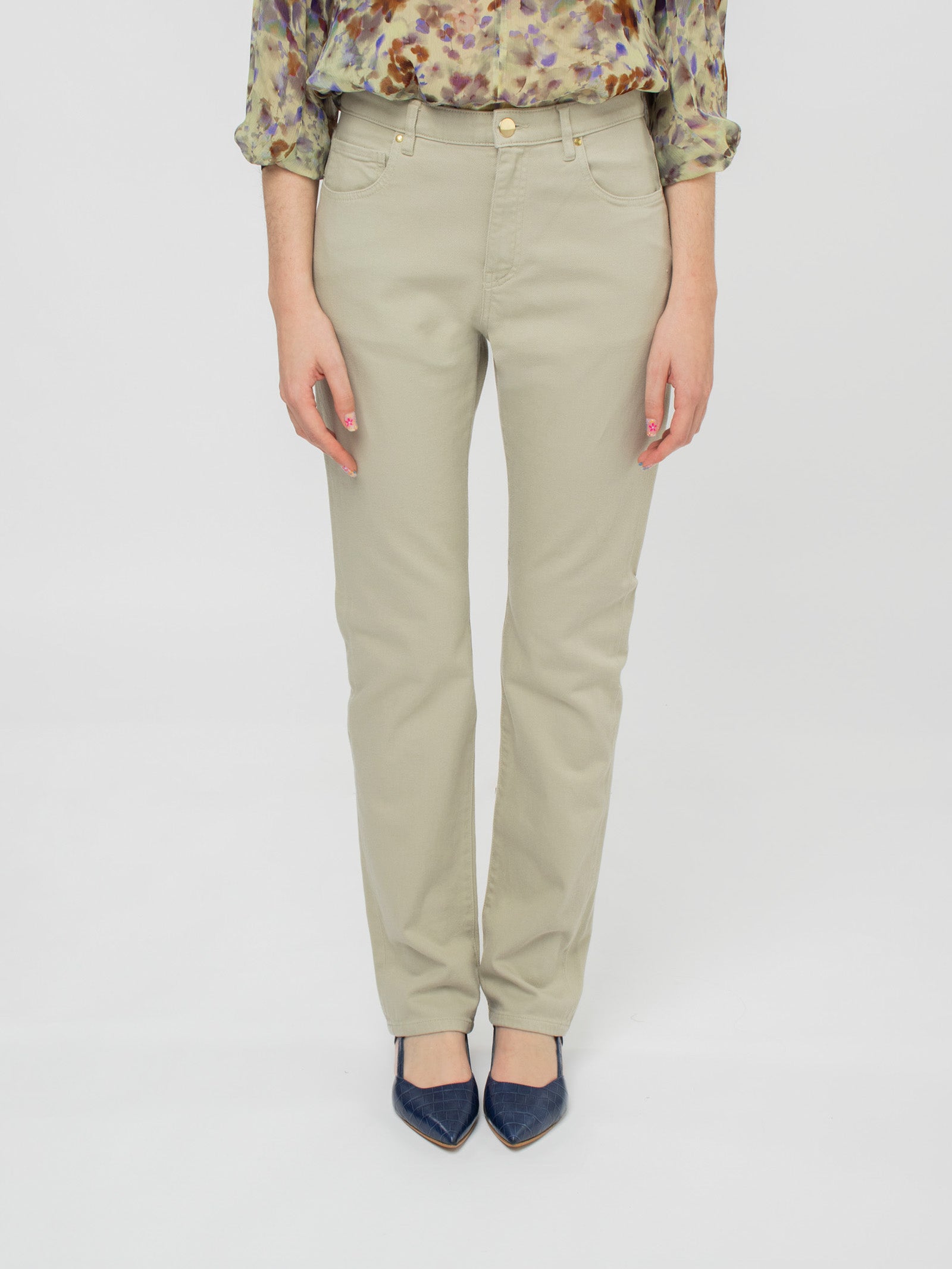 Pantalón tejanero recto tiro medio