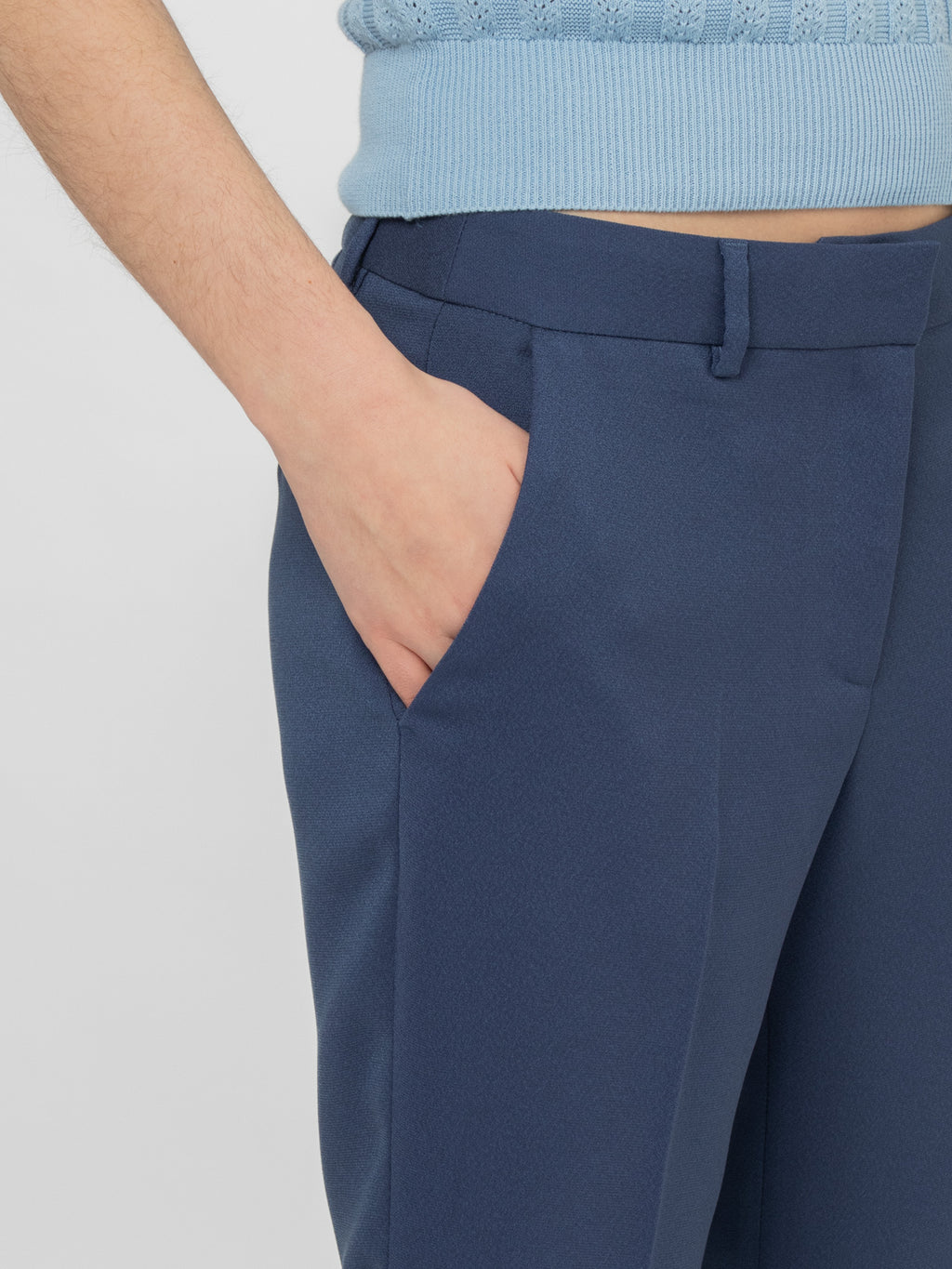 Crepe ankle-length trousers