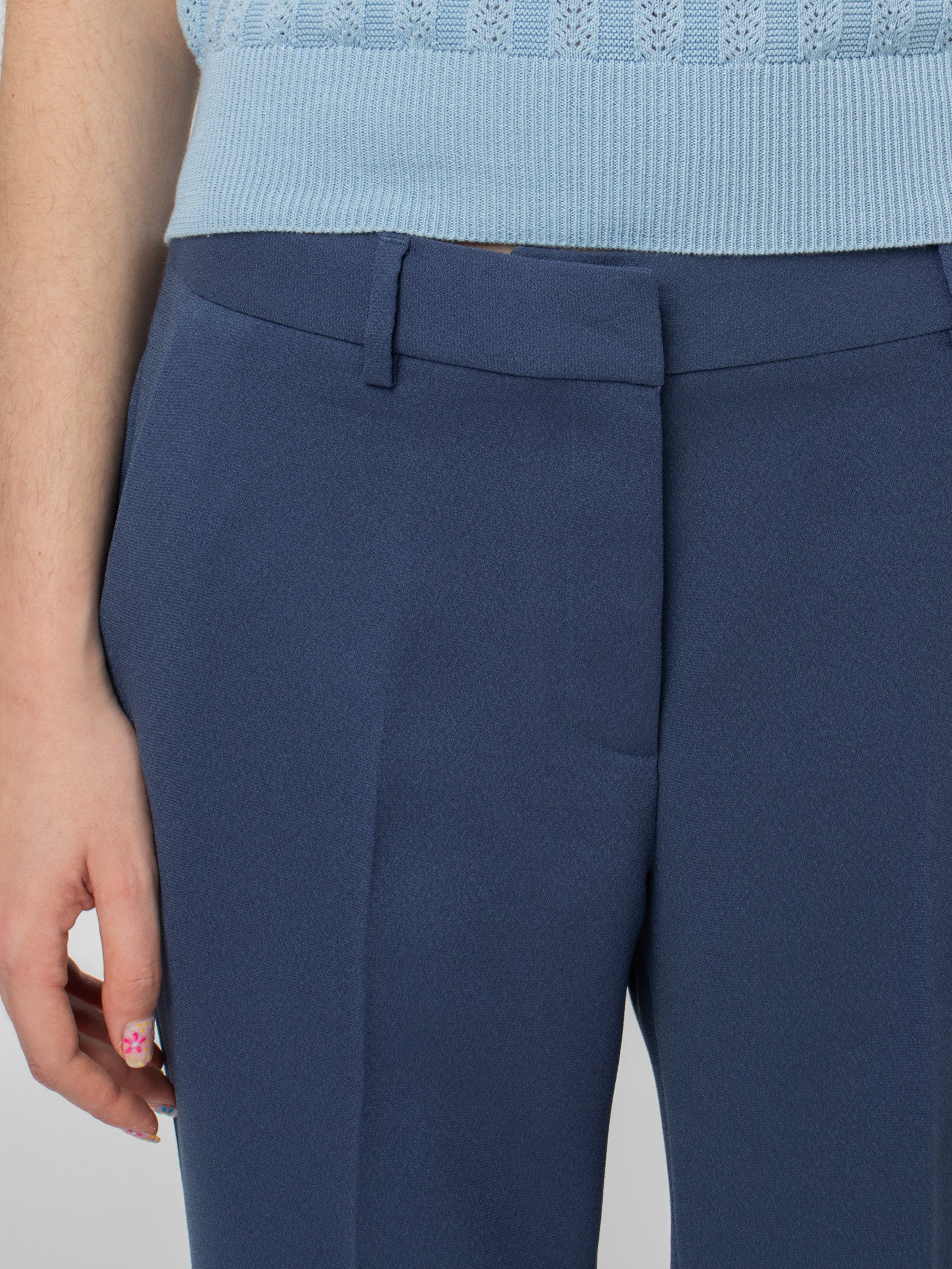 Pantalón tobillero crepé