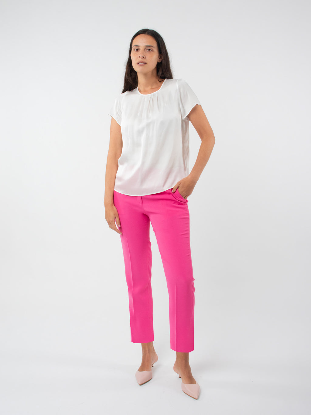Blusa satinada tablas frontales