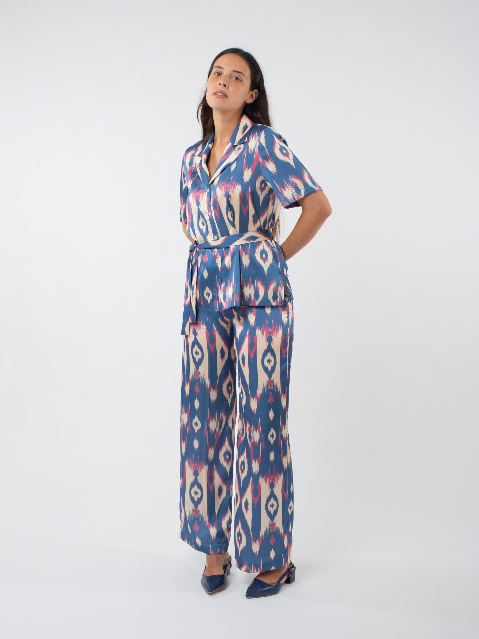 Printed blouse with belt