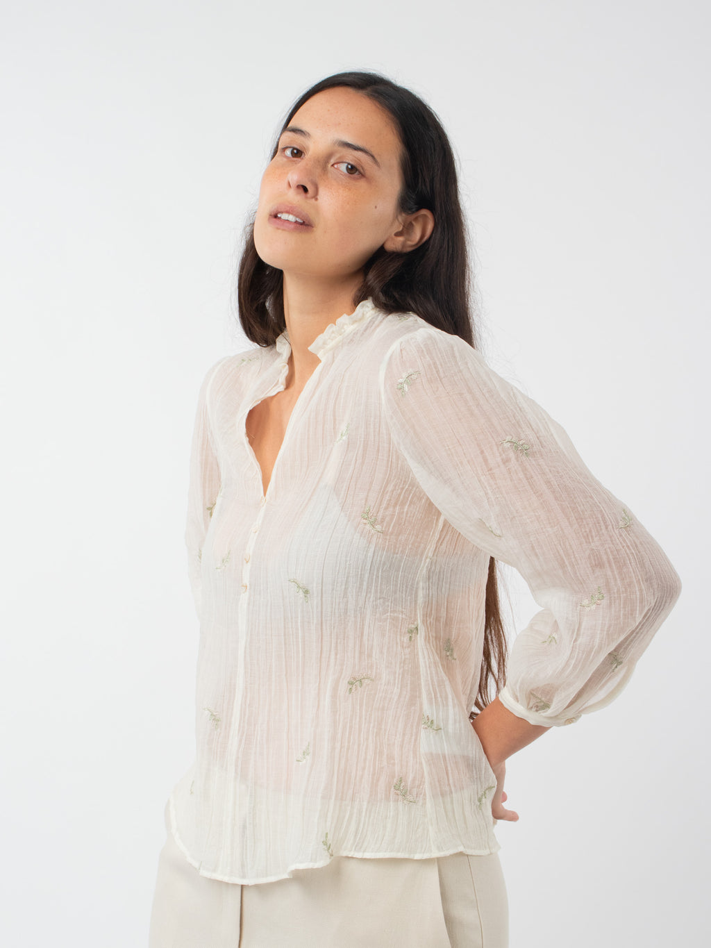 Blusa flores bordadas