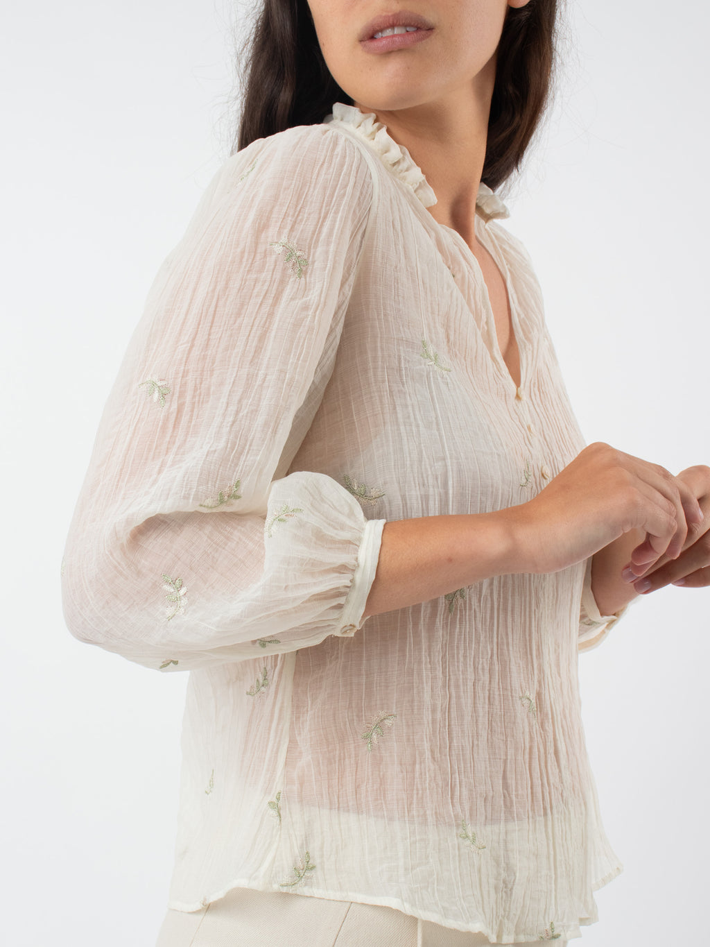 Blusa flores bordadas
