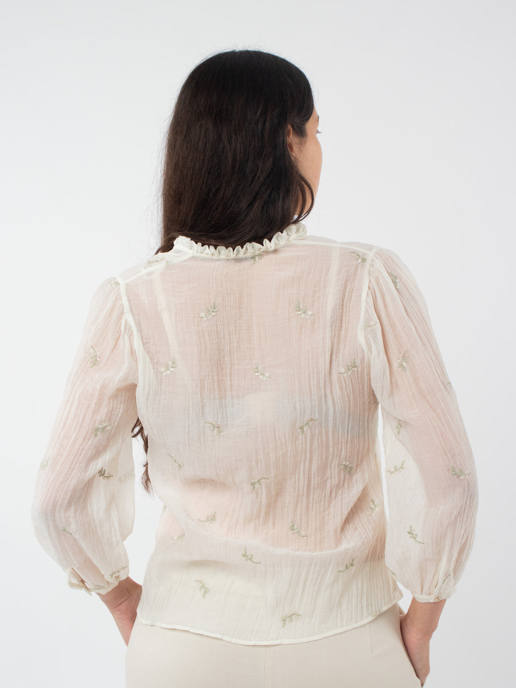 Blusa flores bordadas