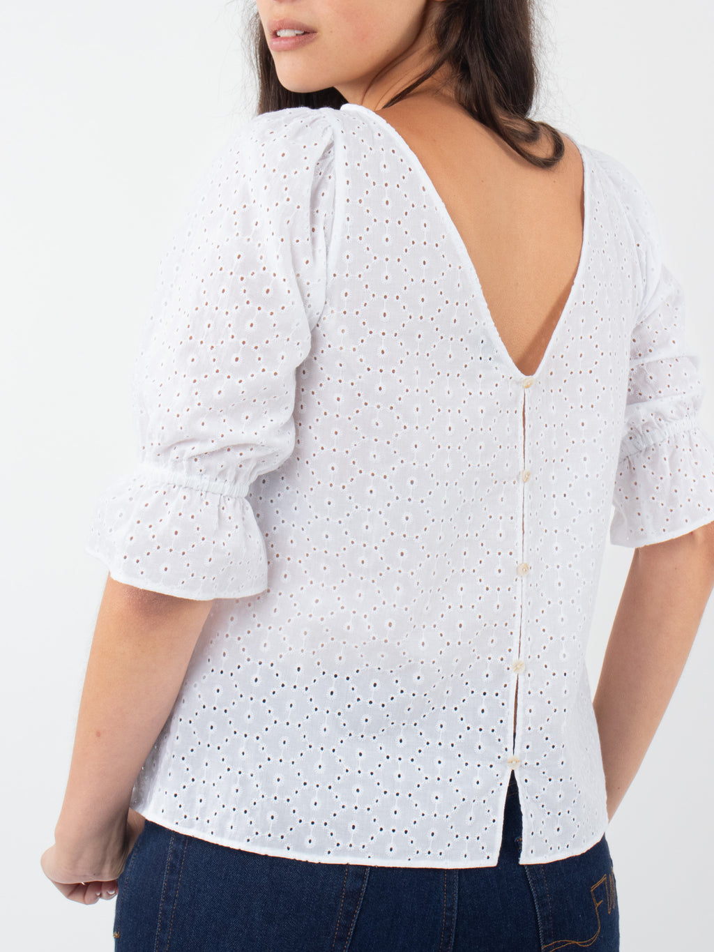 Blusa bordados perforados