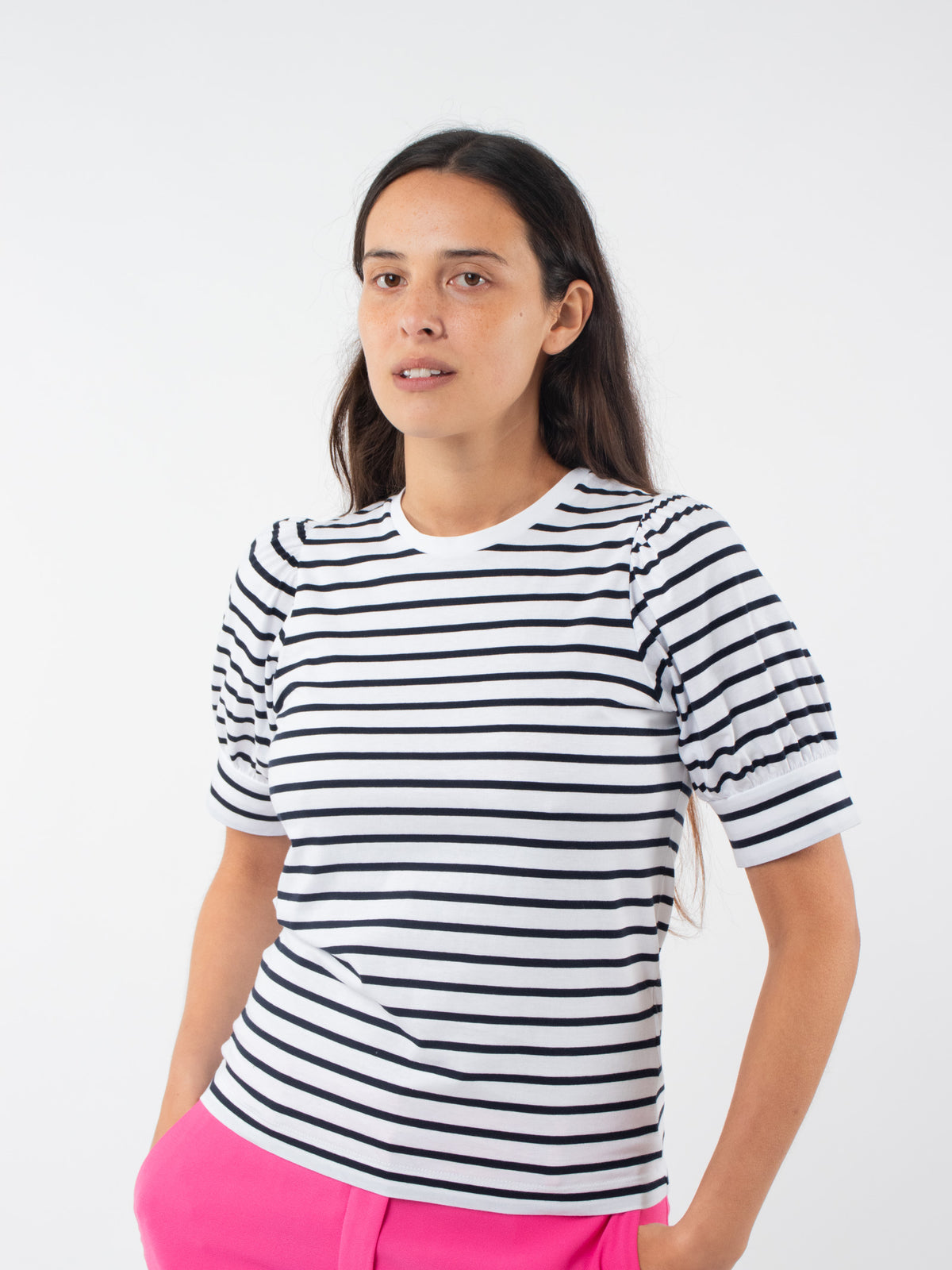 Striped balloon-sleeved T-shirt