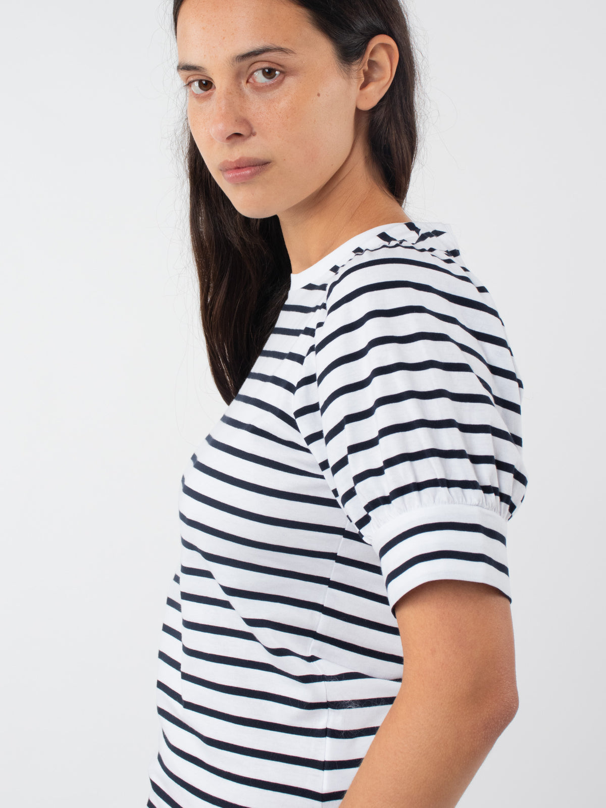 Striped balloon-sleeved T-shirt