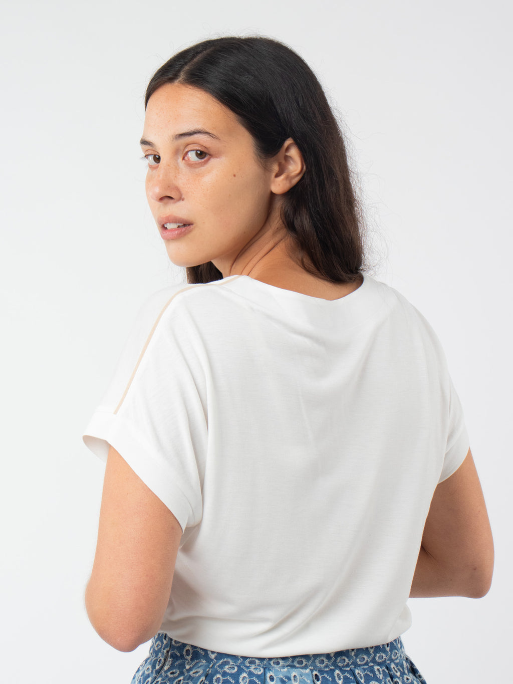 V-neck T-shirt