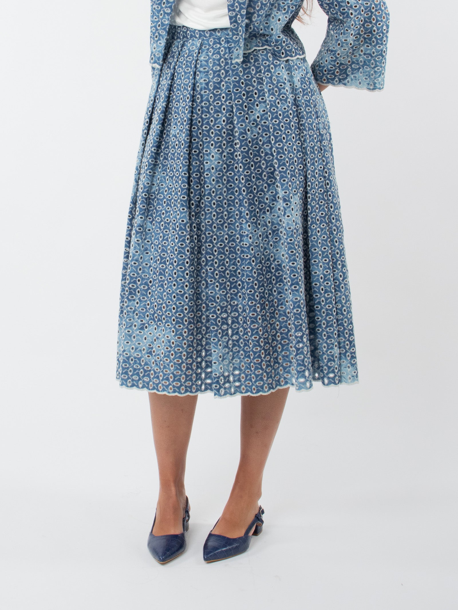 Falda midi bordado calado