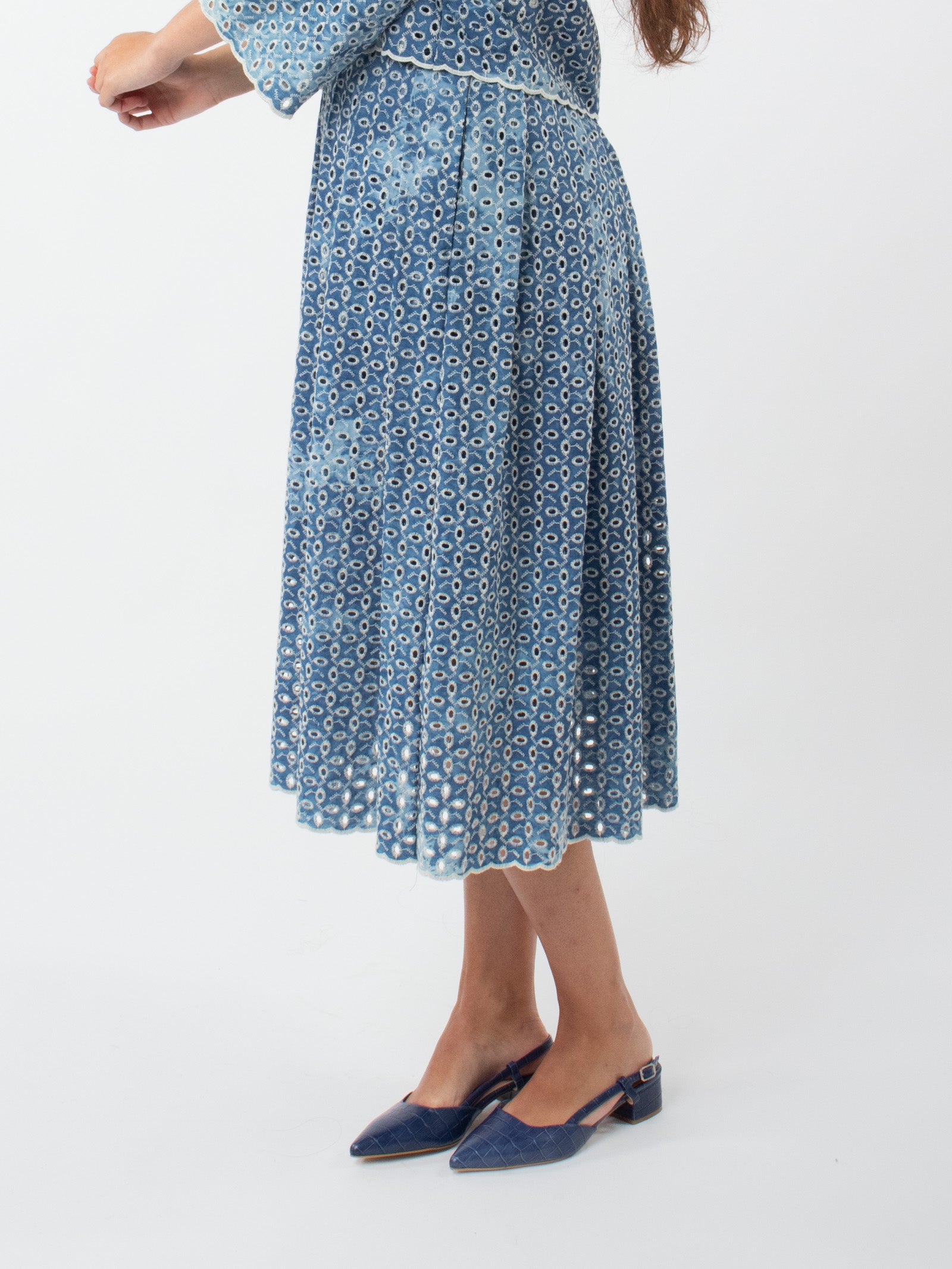 Falda midi bordado calado