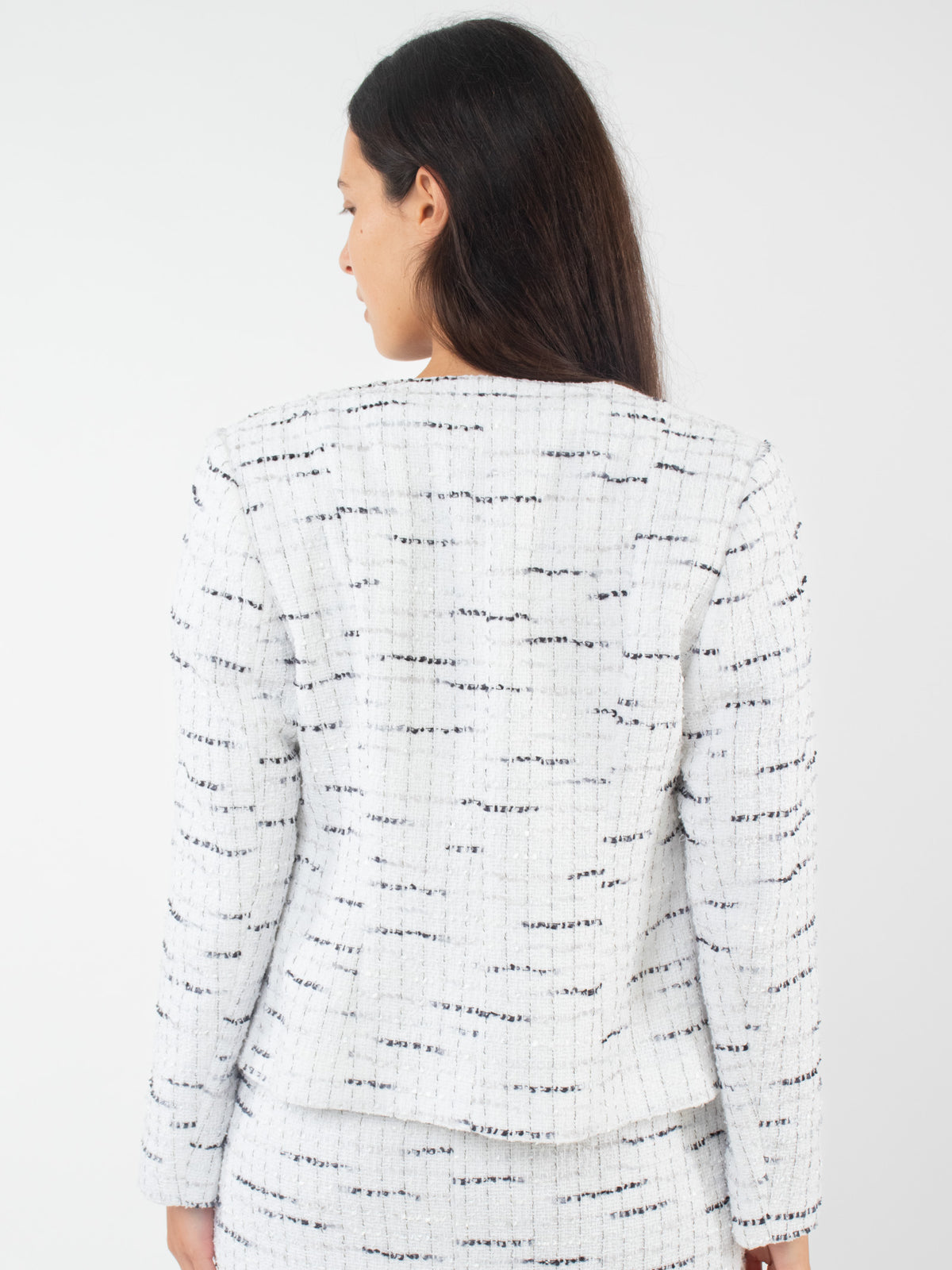 Chaqueta corta estilo Chanel