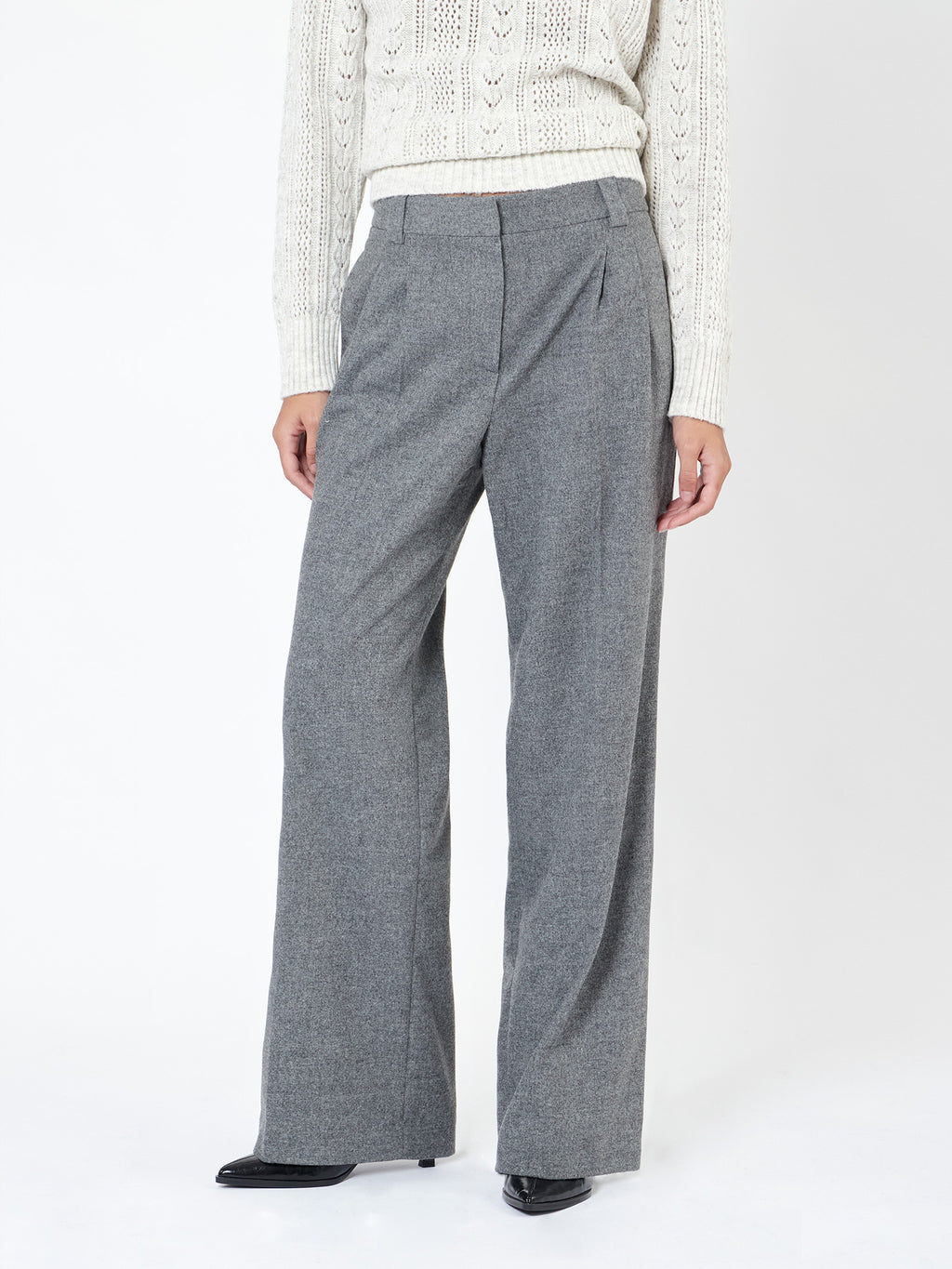 Wool trousers with double pleat