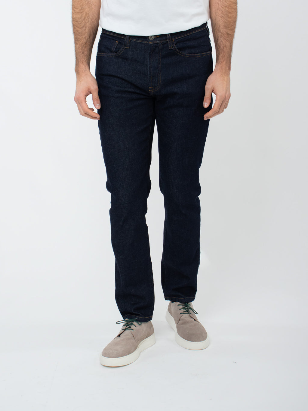 Pantalón tejano stone wash regular fit