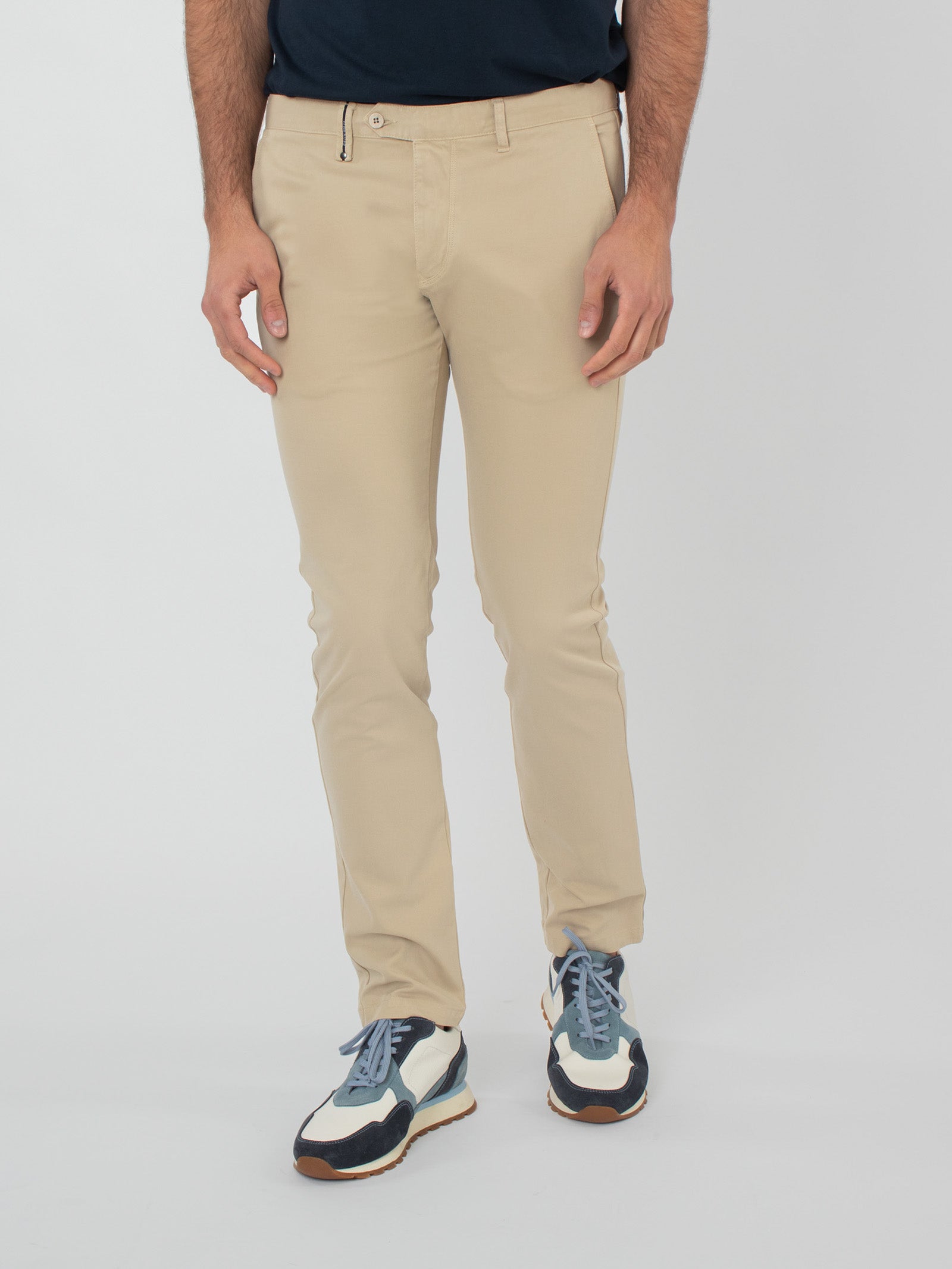 Pantalón chino slim fit