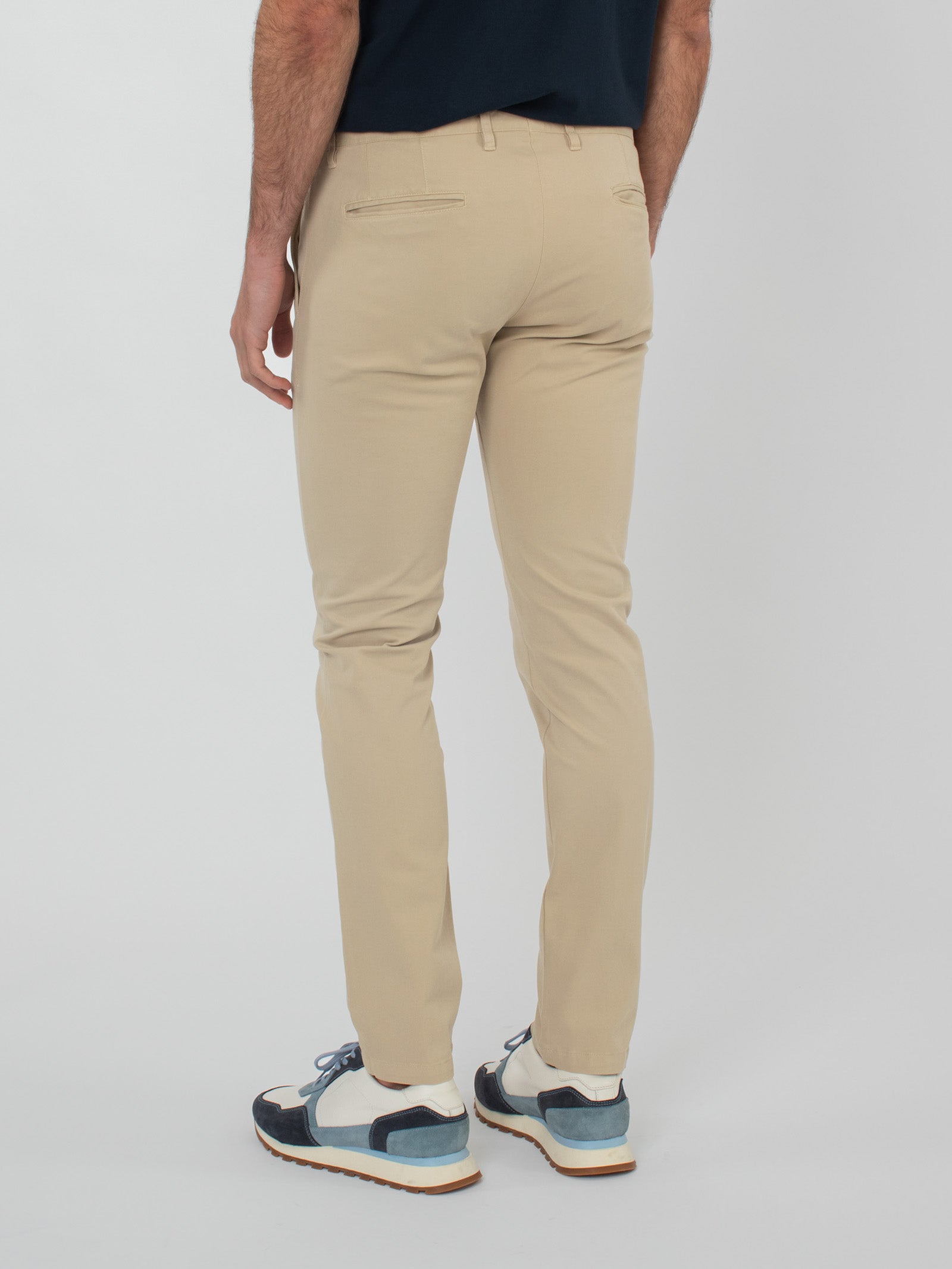 Pantalón chino slim fit
