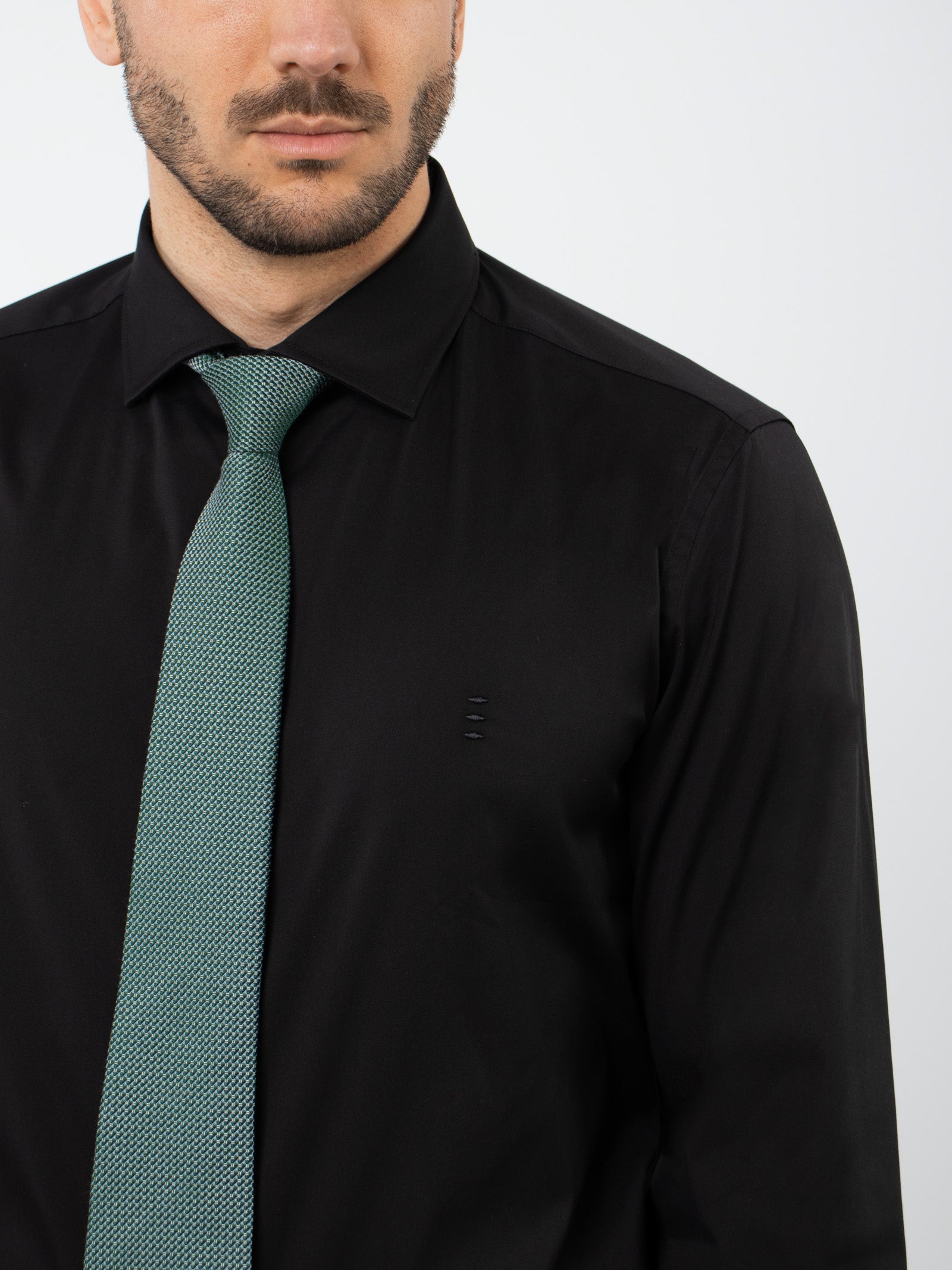 Slim fit plain cotton shirt