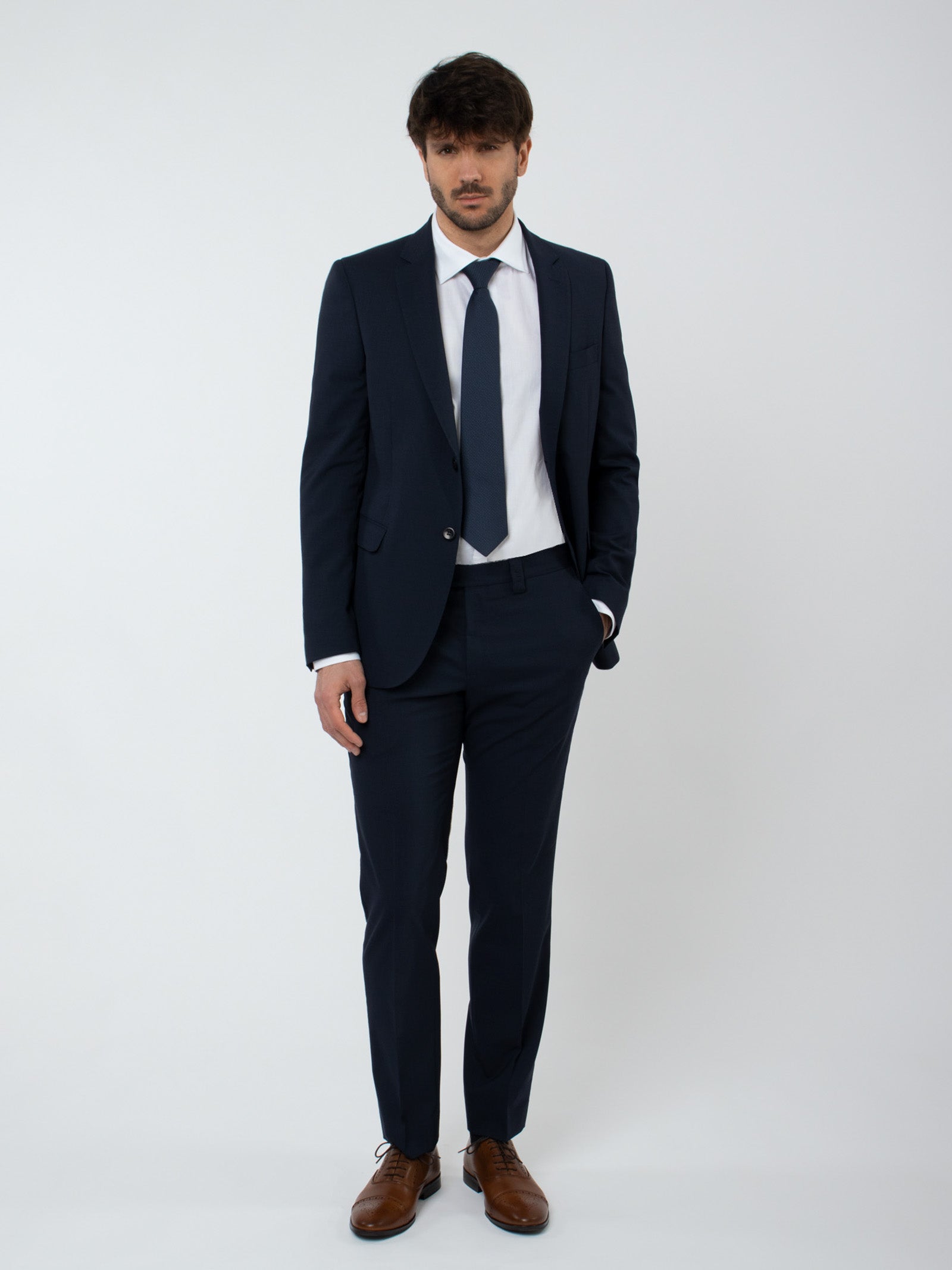 Slim fit false plain wool suit