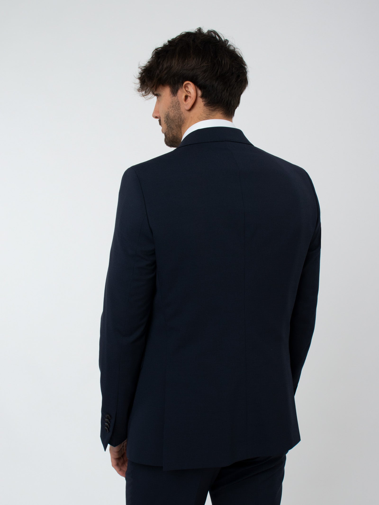Slim fit false plain wool suit